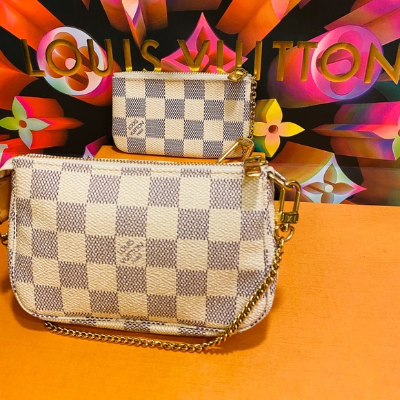 Damier Azur Louis Vuitton Bundle - Picture 9 of 13